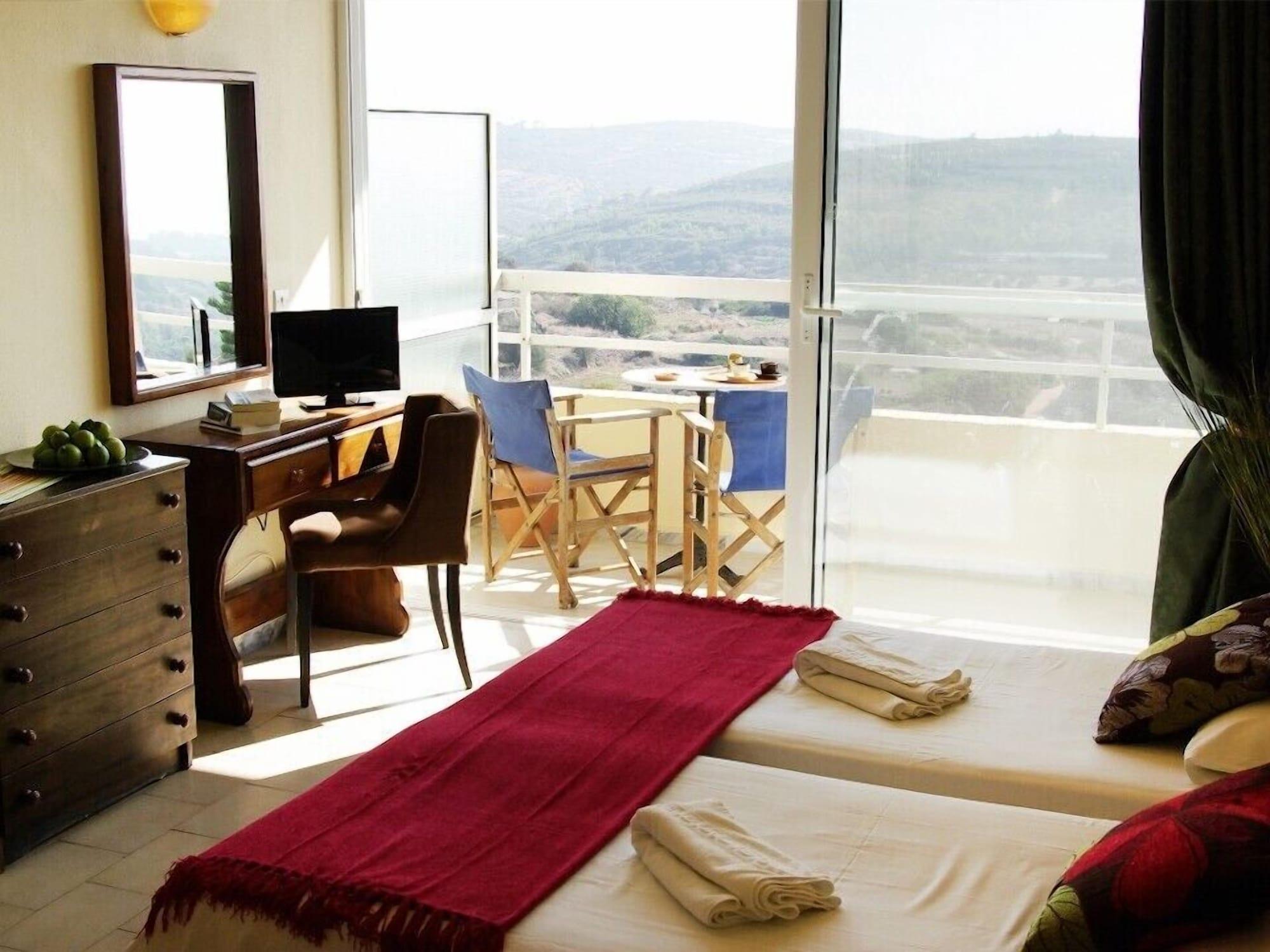 Thomas Hotel Monolithos  Екстер'єр фото