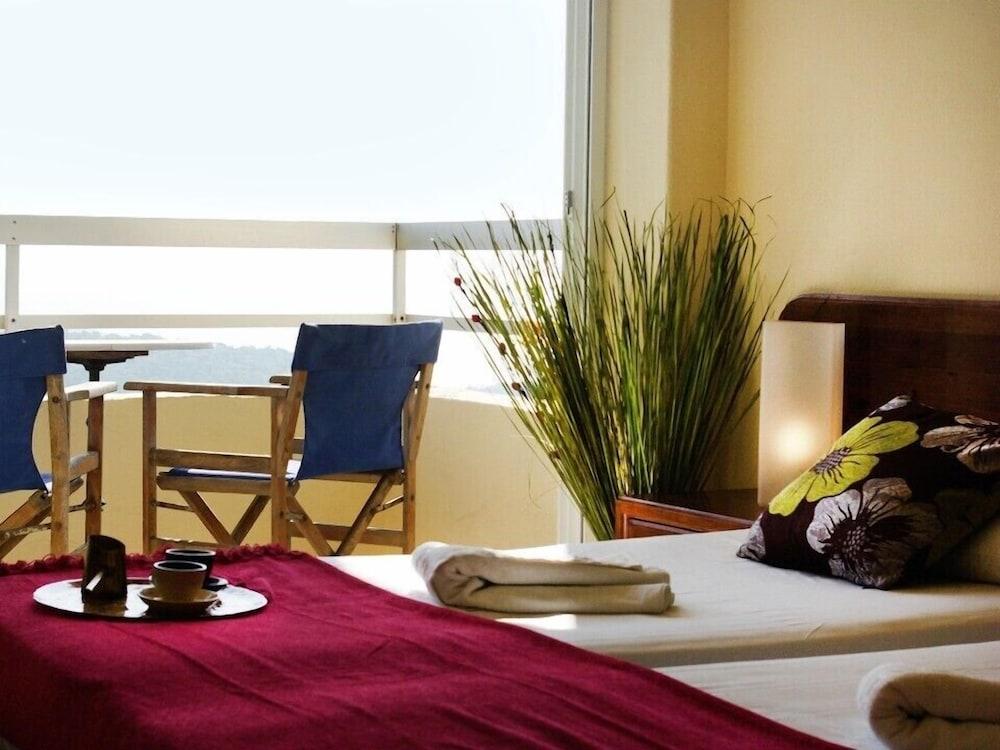 Thomas Hotel Monolithos  Екстер'єр фото
