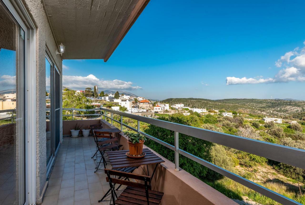 Thomas Hotel Monolithos  Екстер'єр фото