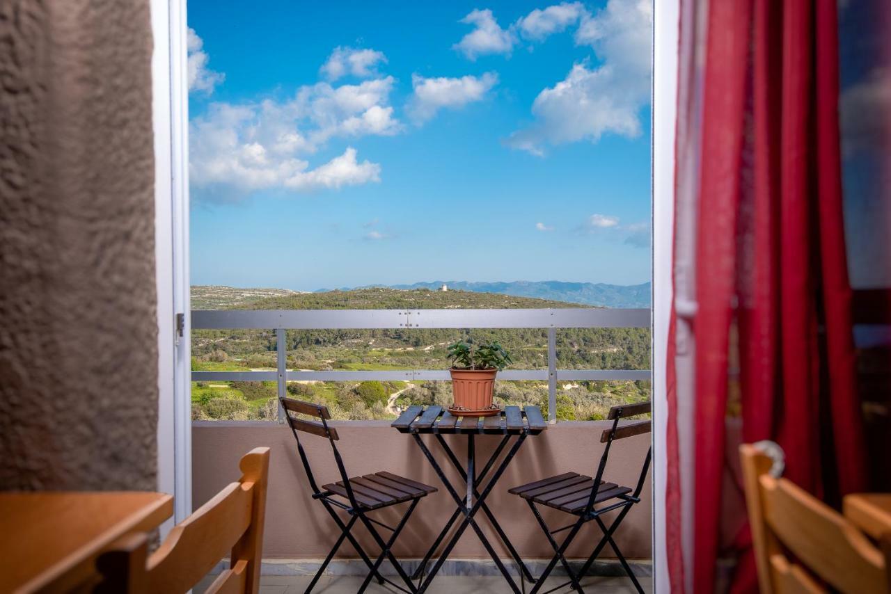 Thomas Hotel Monolithos  Екстер'єр фото